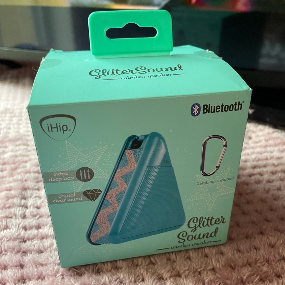 NWT Turquoise glitter bluetooth speaker